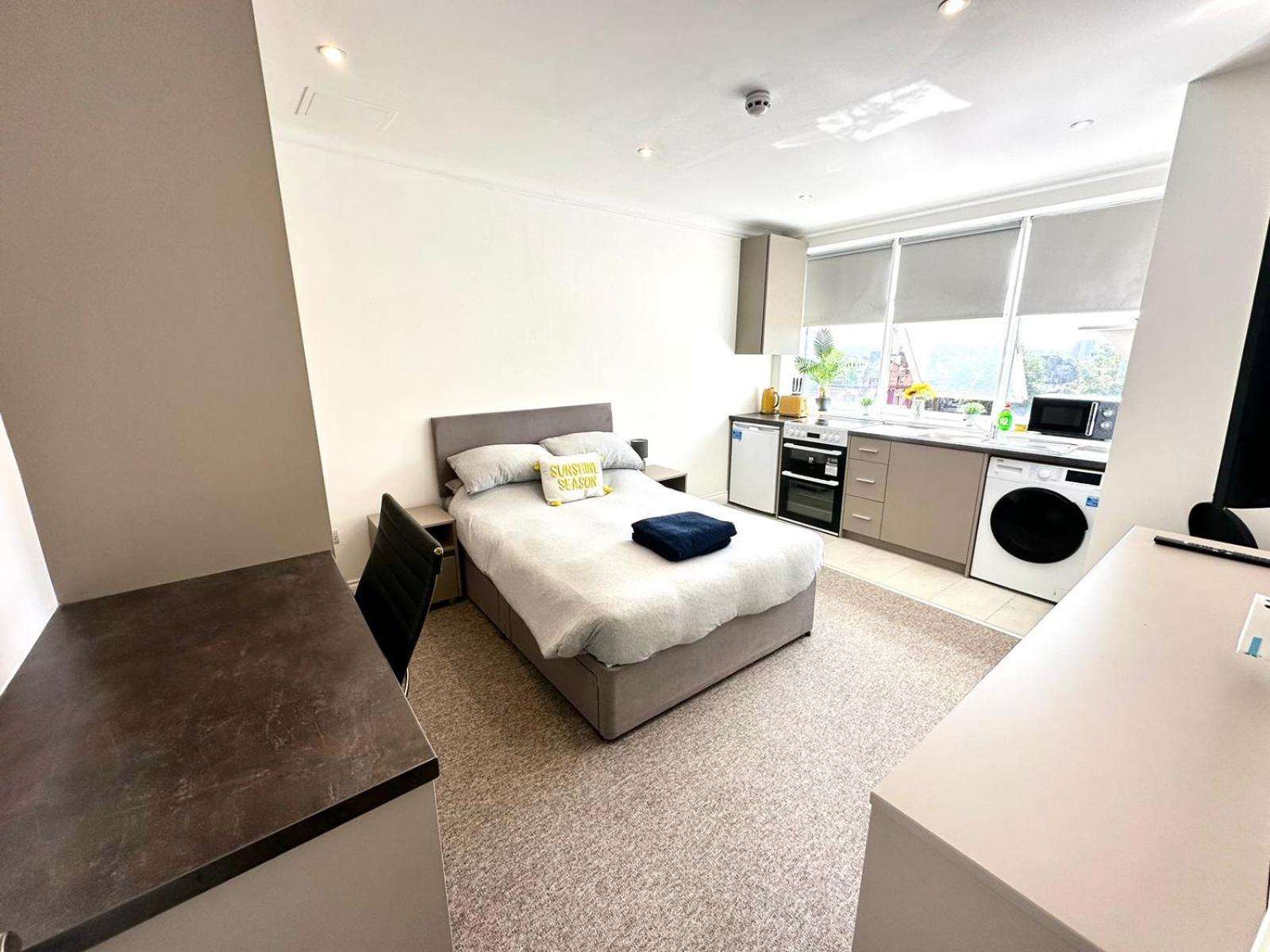 Sunny Modern, Private Apartment,15 Mins To Central London Хендон Экстерьер фото
