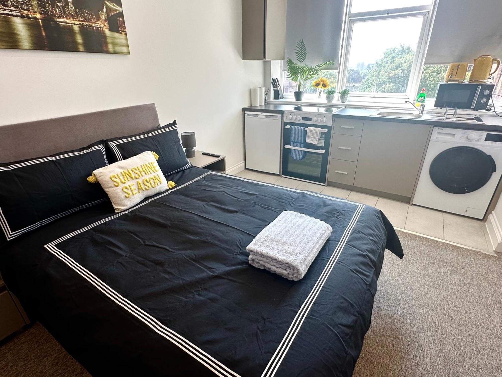 Sunny Modern, Private Apartment,15 Mins To Central London Хендон Экстерьер фото
